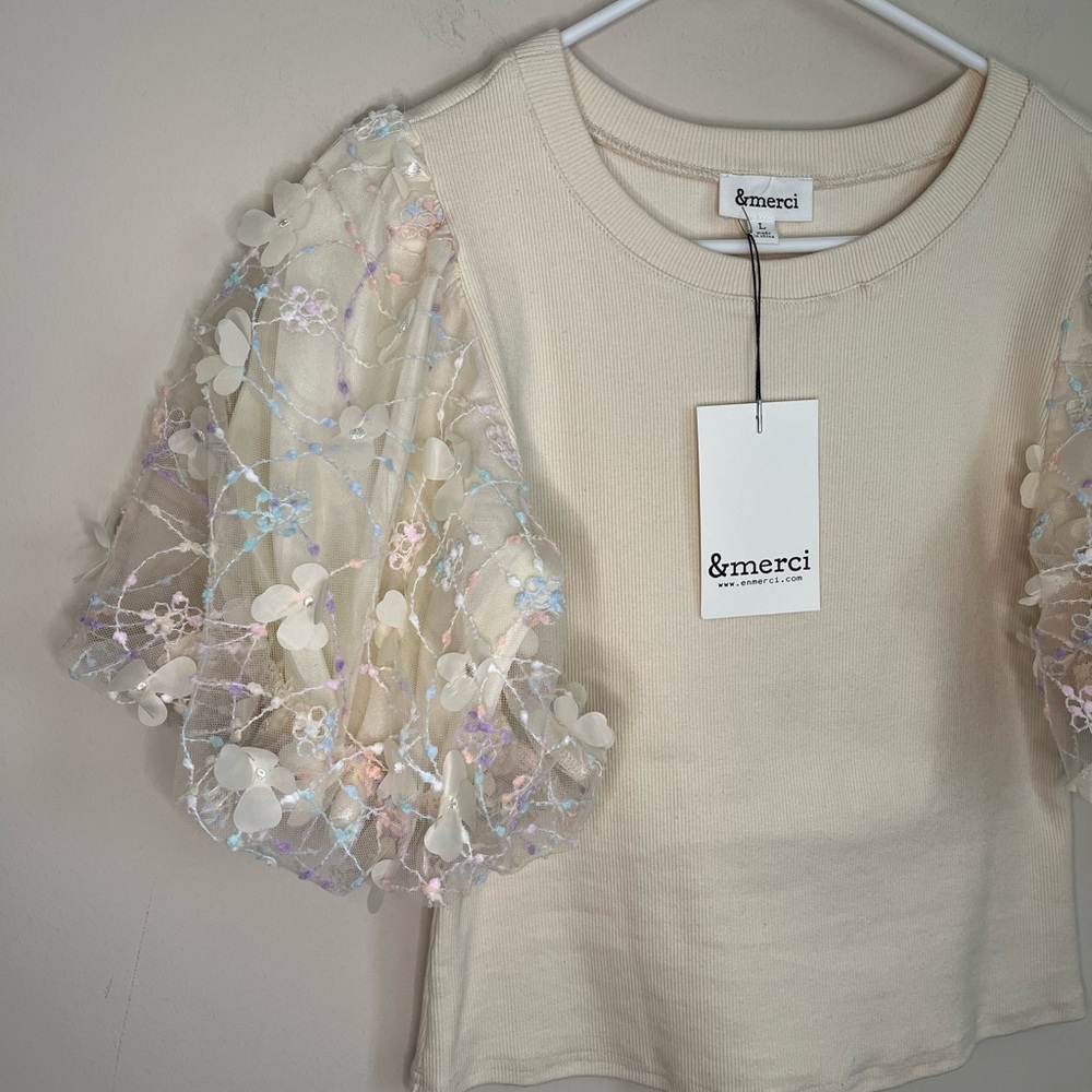 NWT &Merci Puff Sleeve Top Size Large (Fits like Medium) - Picture 5 of 11